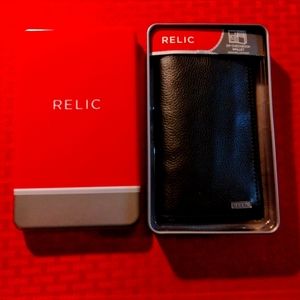 Relic Leather Traveler Wallet - New